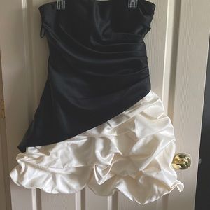 This dress is very elegant, a strapless perfect for a wedding, prom.